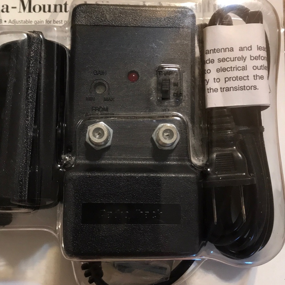 Vintage NEVER USED Radio Shack Antenna Amplifier - Picture 4 of 8